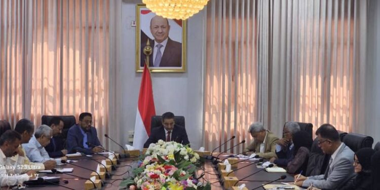 وزﯾﺮ اﻟﺜﻘﺎﻓﺔ واﻟﺴﯿﺎﺣﺔ يترأس اجتماع لمناقشة أولويات المرحلة القادمة