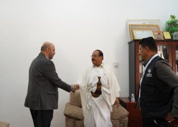 وكيل مأرب يبحث مع منظمة رحمة حول العالم الشراكة الإنسانية