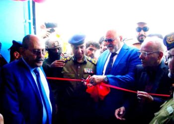 محافظ تعز يفتتح مركز الإصدار الآلي لترقيم المركبات