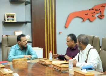 محافظ عدن يؤكد دعم قيادة السلطة المحلية لقطاع المصائد السمكية