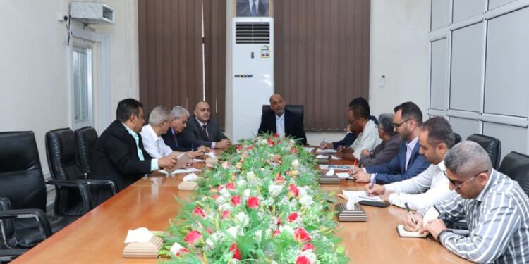 وزير المالية  يناقش  توجهات عمل الوزارة خلال المرحلة المقبلة