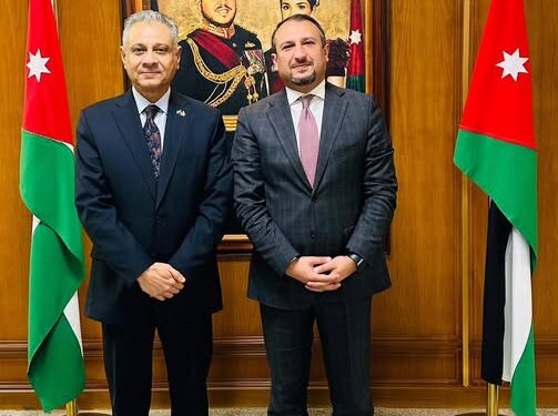 سفير اليمن يبحث مع مسؤول أردني سبل تعزيز العلاقات الثنائية