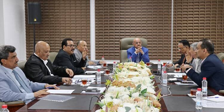 لجنة تمويل الواردات تشدد على المستوردين والبنوك ضرورة الالتزام بالضوابط والآليات