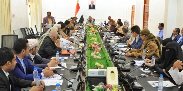 تنفيذي مأرب يناقش تقارير عدد من المكاتب التنفيذية