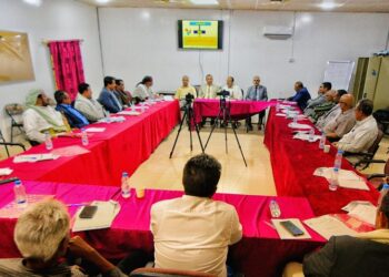 دورة تدريبية حول مهارات اعداد التقارير الحكومية واستخدام الذكاء الاصطناعي بمأرب