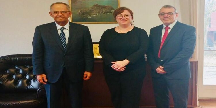 سفير اليمن يبحث مع مديرة المكتب الفيدرالي السويسري  التعاون في مجال حماية الممتلكات الثقافية