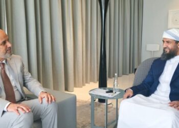 المحرّمي يبحث خطط تطوير الأداء المالي ووزارة النفط