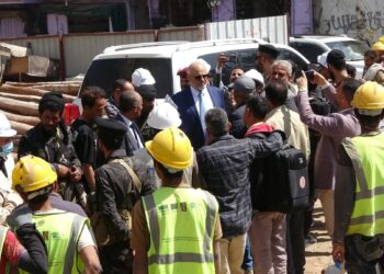 محافظ تعز يؤكد تبنّي السلطة المحلية مشروع إنشاء مدينة للإنتاج الإعلامي