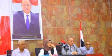 الوزيرة المقطري تؤكد أهمية تعزيز دور إدارات الشؤون القانونية في مؤسسات الدولة