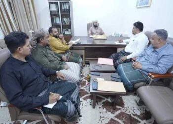 محافظ أبين يوجّه بإعداد خطة طوارئ شاملة لصيانة الكهرباء و ضبط سوق الغاز