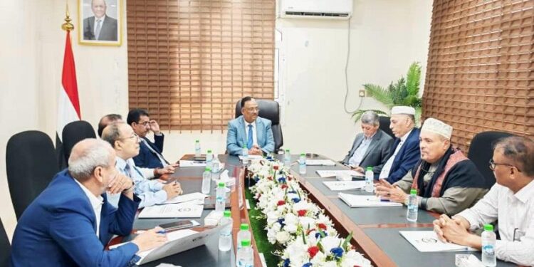 مناقشه  جهود تسهيل العمل الجمركي ومعالجة إشكاليات القطاع الخاص