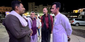 وكيل  حضرموت  يزور عدد من المصابين جراء  إطلاق النار العشوائي بالمكلا