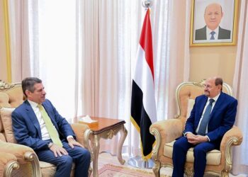 رئيس الوزراء  يؤكد  للسفير الأمريكي  تعزيز الشراكة ودعم جهود الاستقرار