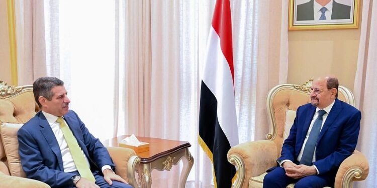رئيس الوزراء  يؤكد  للسفير الأمريكي  تعزيز الشراكة ودعم جهود الاستقرار