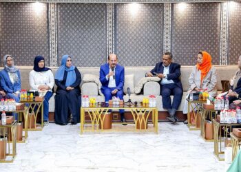 رئيس الوزراء يجدد التزام الحكومة بتمكين المرأة وتعزيز مشاركتها في مواقع صنع القرار