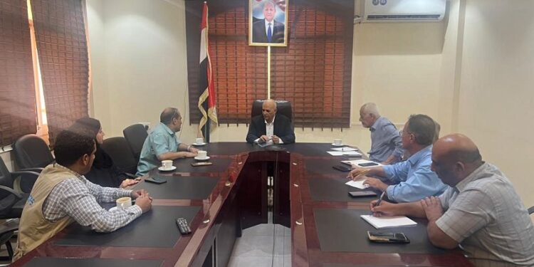 الشرجبي يبحث مع (UNOPS) تعزيز الشراكة في قطاع المياه والصرف الصحي