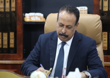 وزير الأشغال يوجه برفع الجاهزية لمواجهة موجة الأمطار