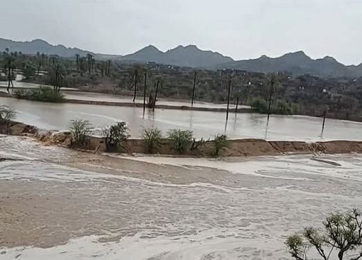 وفاة 9 أشخاص جراء سيول الأمطار في المخا وموزع غربي تعز