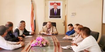 وكيل  تعز يشدد على أهمية تحصيل الموارد الزكوية وضبط المخالفين