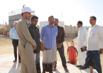 لجنة متابعة الغاز بحضرموت  تتفقد  محطتي بيرفكت وجول مسحة بالمكلا