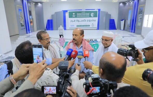 بارباع يدشن مشروع كسوة فرح لأطفال اليمن بمدينة سيئون