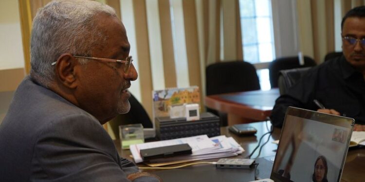 باسلمة يبحث مع السفيرة الفرنسية دعم اللامركزية وتمكين السلطات المحلية