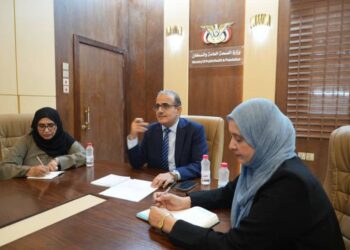 وزير الصحة يبحث مع نائب رئيس البعثة الهولندية تعزيز التعاون الصحي