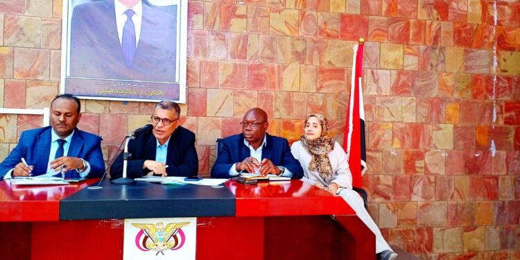 اجتماع موسع بتعز يقر تسيير قافلة إغاثية لـ 1500 أسرة متضررة من السيول بمديريات الساحل