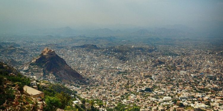 شرطة تعز تضبط 5 مشتبه بهم في قضية اغتيال الصحفي صامد القاضي