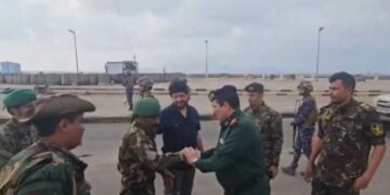 وزير الداخلية يتفقد عدداً من النقاط الأمنية في عدن