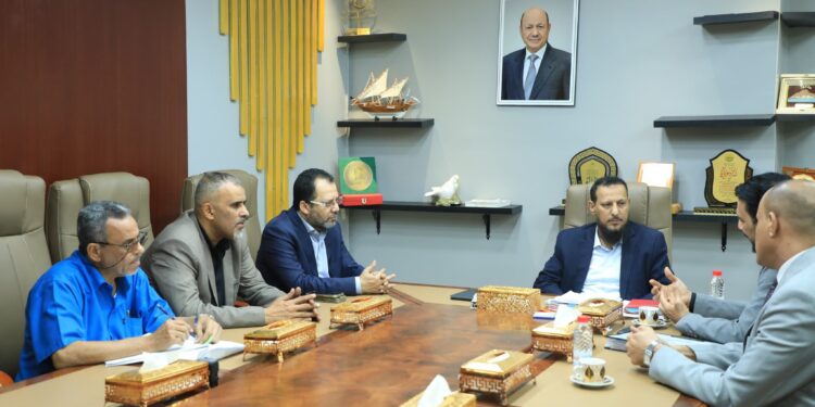 محافظ  عدن يطلع على برنامج ونشاط الجامعة الألمانية