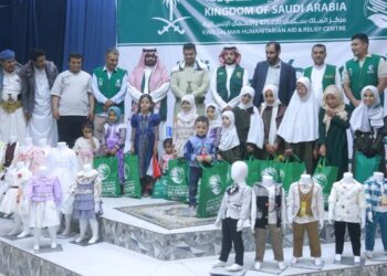 تدشين  مشروع كسوة “فرح” لـ3600 مستفيد بمأرب