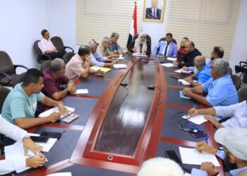 اجتماع بعدن يناقش تفعيل الدورة الرقابية وتعزيز كفاءة الضبط القضائي