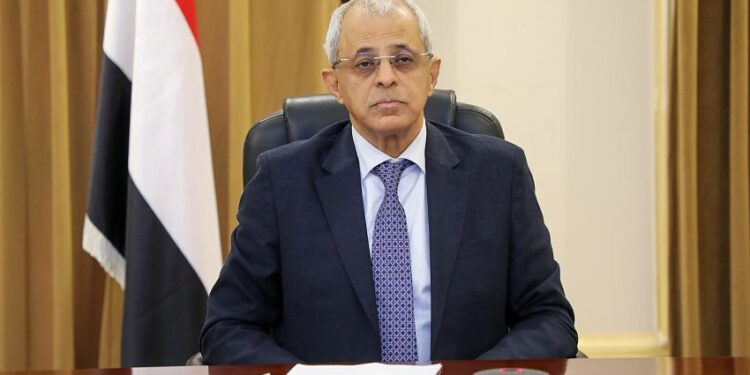 اليمن يجدد تضامنه الكامل مع الدول العربية أمام الاعتداءات الإيرانية