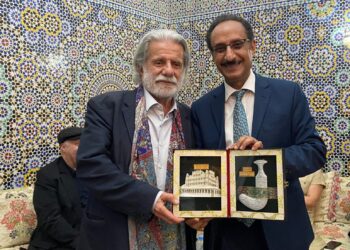 سفير اليمن  يحتفي بمارسيل خليفة في أمسية ثقافية فنية راقية بالرباط