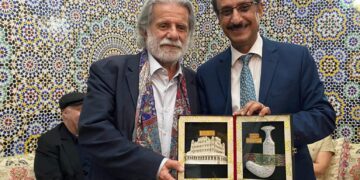 سفير اليمن  يحتفي بمارسيل خليفة في أمسية ثقافية فنية راقية بالرباط