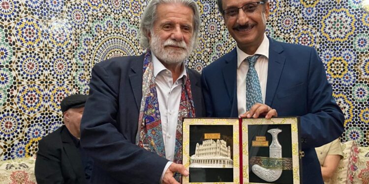 سفير اليمن  يحتفي بمارسيل خليفة في أمسية ثقافية فنية راقية بالرباط