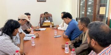 أمين المهرة يناقش أنشطة الإدارة العامة للمعلومات والإحصاء والتوثيق