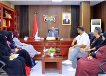 وزير الصناعة : ندعم المشاريع والبرامج التي تسهم في بناء قدرات الشباب