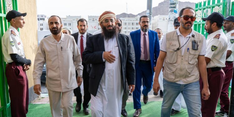 وزير الأوقاف يتفقد مخيمات الحجاج  في المشاعر المقدسة