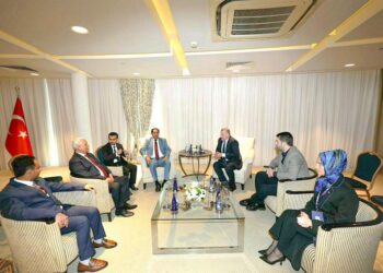 البكري يبحث مع نظيره التركي سبل تعزيز التعاون في المجالين الشبابي والرياضي