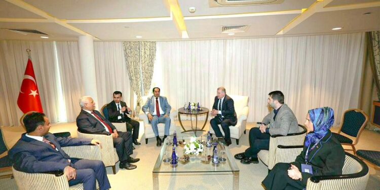 البكري يبحث مع نظيره التركي سبل تعزيز التعاون في المجالين الشبابي والرياضي
