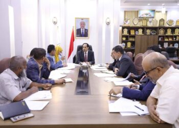 البكري يناقش سير العمل وخطط وزارة الشباب  والرياضه