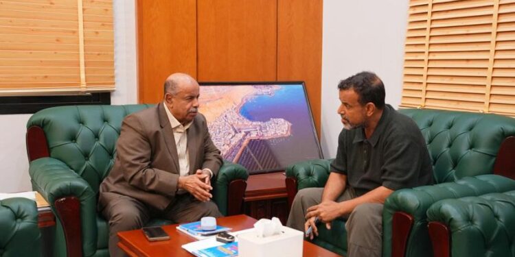 محافظ حضرموت : الأجهزة الأمنية تمثل صمام أمان وحصن المجتمع