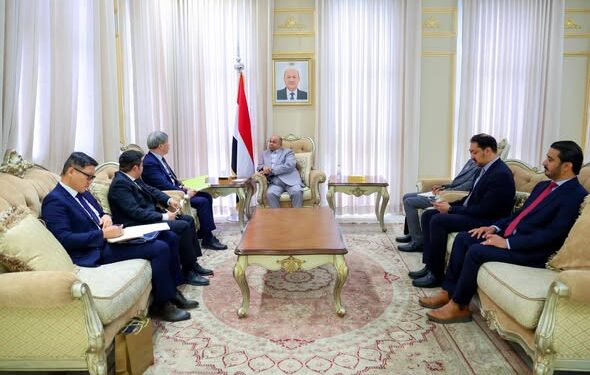 الخنبشي  يبحث مع سفراء فرنسا وكوريا واليابان  متجدات الاوضاع الانسانيه