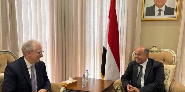 الخنبشي يبحث مع السفير الألماني  مستجدات الأوضاع العامة في اليمن