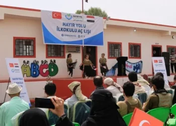 افتتاح مدرسة “طريق الخير” في مأرب لتعزيز العملية التعليمية