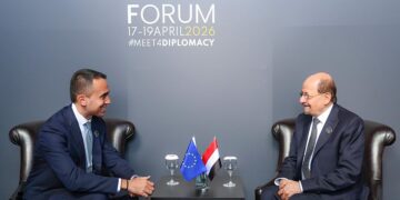 الزنداني يبحث مع  ممثل الاتحاد الأوروبي الخاص بالخليج الاوضاع في اليمن