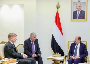 رئيس الوزراء يناقش مع المبعوث الأممي مستجدات الأوضاع ويؤكد أهمية دفع ملف المحتجزين