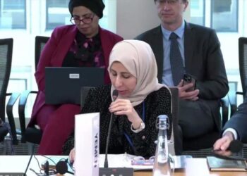 وزيرة التخطيط تستعرض التداعيات الإنسانية والاقتصادية للأزمة الإقليمية على اليمن